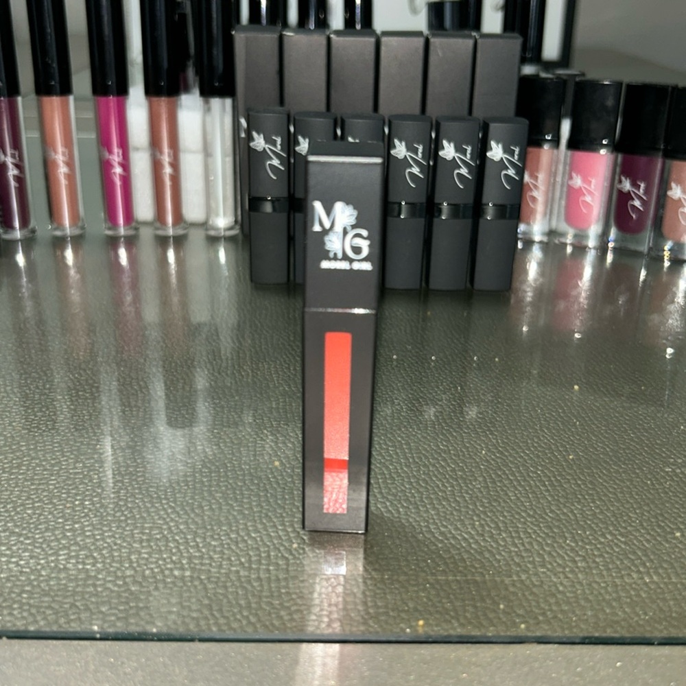 Lotus (Liquid Matte Lipstick )